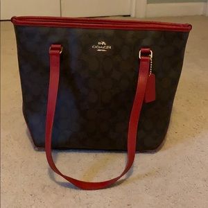 Very Good Condition! Coach Purse!